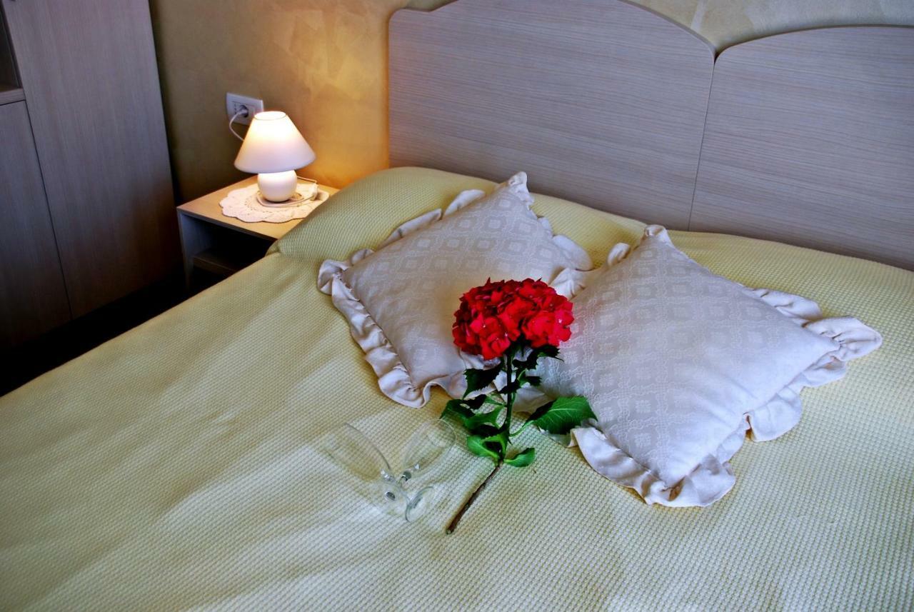 Rooms Edda Savudrija Eksteriør billede