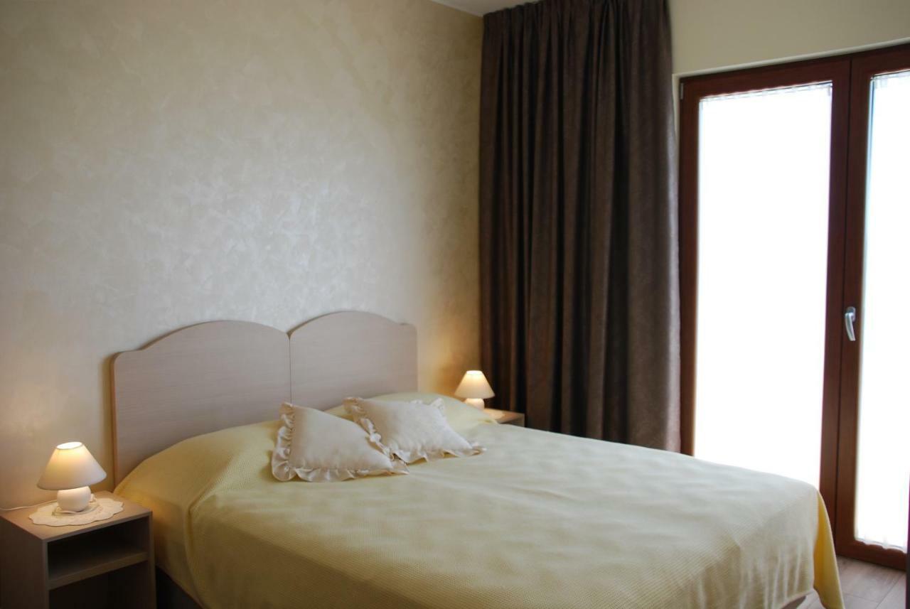 Rooms Edda Savudrija Eksteriør billede